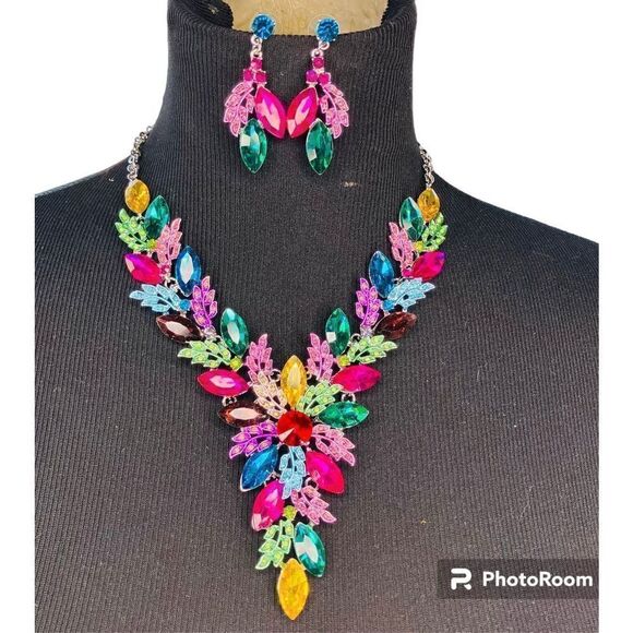 Unbranded Jewelry - Fashion Jewelry Radiant Gemstone Statement Necklace Set with Earrings Multicolor